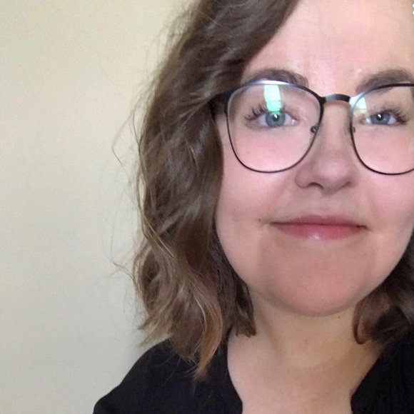 Meet your Posher, Taylor - Picture 1 of 1